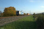 6193 813 zieht mit einem Containerzug bei Thüngersheim in Richtung Gemünden.