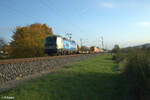 6193 813 zieht mit einem Containerzug bei Thüngersheim in Richtung Gemünden.