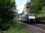 mrce-mitsui-rail-capital-europe/74880/es64-f4-287-mit-einem-bmw-zug-bei ES64 F4-287 mit einem BMW-Zug bei Matting. 29.05.10