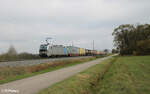 6193 991 zieht ein Wechselpritschenzug bei Pölling in Richtung Nürnberg. 26.10.24