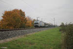 6193 130 zieht bei Thüngersheim mit einem vollen Autotransportzug in Richtung Norden. 27.10.24