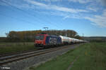 482 001-5 zieht mit einem Gaskesselzug bei Retzbach-Zellingen in Richtung Süden. 21.10.24