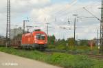 1016 010-9 zieht ein gemischten Güterzug an Regensburg Ost vorbei. 13.09.07