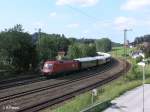 1016 045-5 zieht den Orient-Express durch Hellwang-Elixhausen. 13.06.09