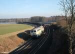 Doppeltraktion aus 218 489 + 218 446 mit einem 40 Eaos Wagen Zug von Passau nach Gotha bei Oberteich in Richtung Hof. 03.03.23