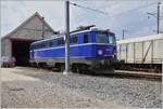 Eine ex ÖBB Lok bei der OeBB: die 1042 007-1 steht aufgebügelt in Balsthal.