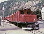 Die BVZ HGe 4/4 12 ist mit dem Glacier Express von Zermatt kommend in Brig eingetroffen.