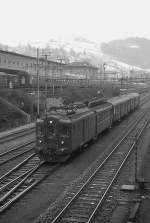 Im Fr�hjahr 1979 f�hrt der BDe 4/4 1646 in den Bahnhof St.
