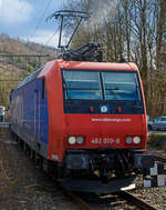 Durch den Felsrutsch bei Kestert, unweit des Loreley-Felsens im Mittelrheintal, ist meistbefahrenste G�terzugstrecke Europas die Rechte Rheinstrecke KBS 466 teilweise versch�ttet worden und gesperrt.