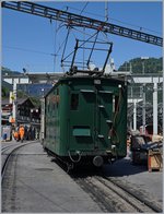 Die WAB He 2/2 64 ist im Rangierdienst von Lauterbrunnen beschäftig.
