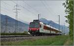 Ein RegionAlps RBDe 560 zwischen Sion und Martigny auf der Fahrt nach St-Gingolph.