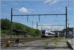 Bei der Umstellung der Stecke Genève - Bellegarde von Gleich- auf Wechselstrom wurden in La Plaine die Gleichstrommaste und Träger für die Wechselstromfahrleitung genutzt, so dass auf