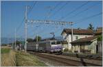 Die SNCF BB 22391 mit ihrem TER von Lyon nach Genève bei der Durchfahrt in der nicht mehr genutzten Haltestelle Bourdigny.