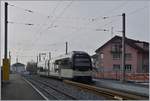 Der CEV MVR SURF GTW ABeh 2/6 7503  Blonay-Chamby erreicht den vollständig neu gestalteten Bahnhof St-Légier Gare.