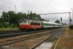 242 216-0 mit Os 7012 Karlovy very – Cheb in Tr¨nice. 04.08.11

